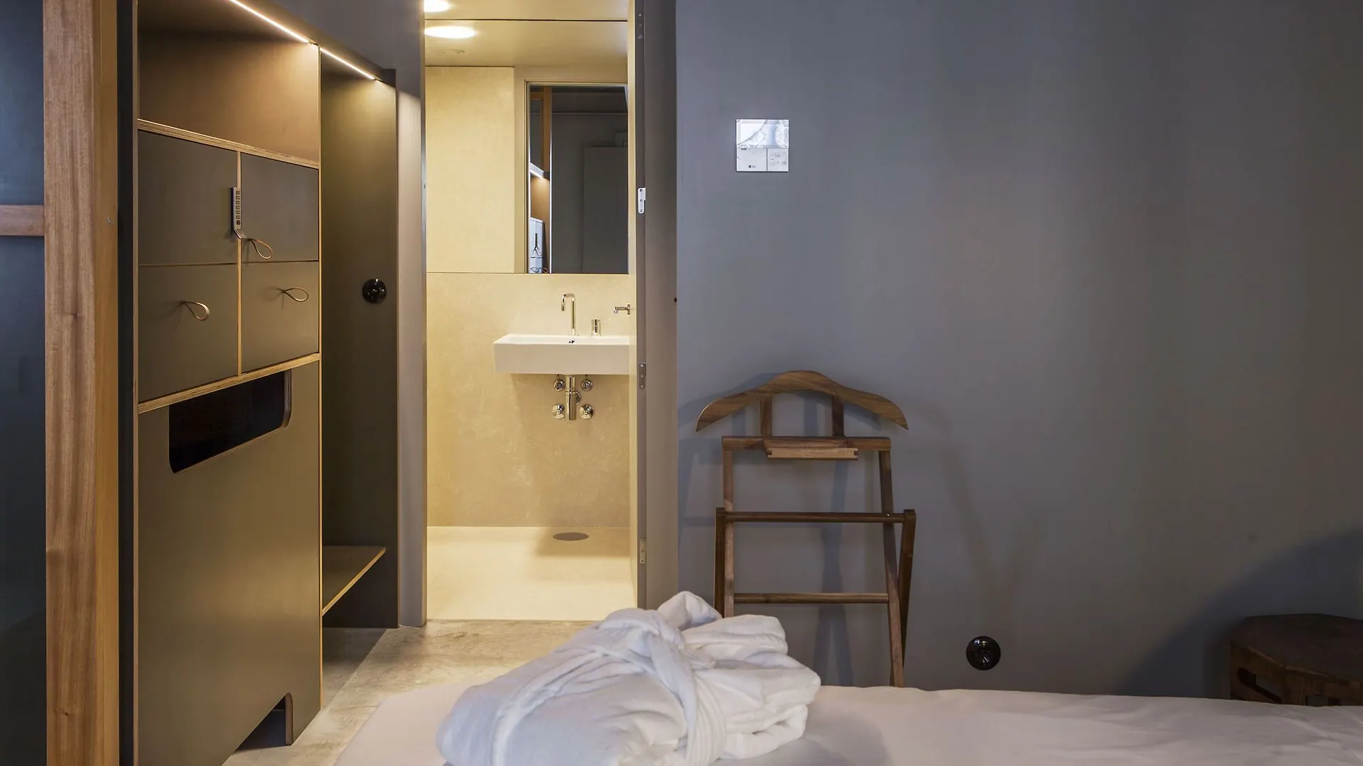 Raw Culture Arts & Lofts Bairro Alto Apartment Lisbon