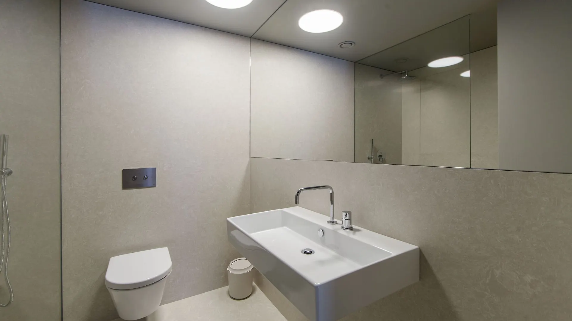 Raw Culture Arts & Lofts Bairro Alto Apartment Lisbon